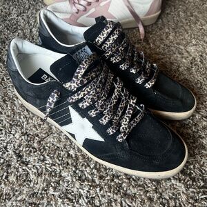 Golden Goose Black and White Women's Sneakers size 40 Brand new